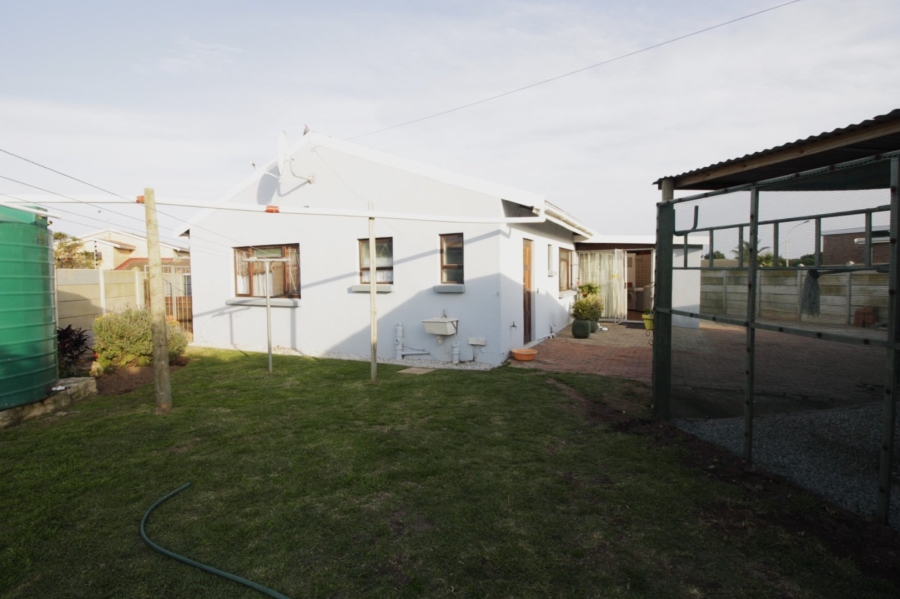 3 Bedroom Property for Sale in Wavecrest Eastern Cape